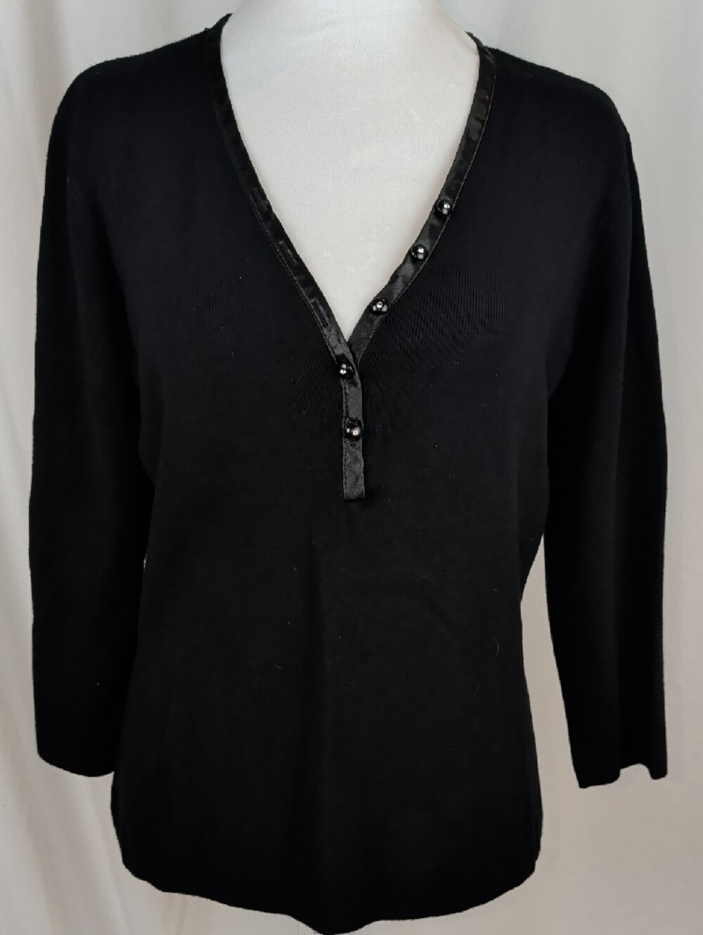 Laura Black Satin Trim Rhinestone Button Knit Sweater Large NWT - Picture 8 of 15